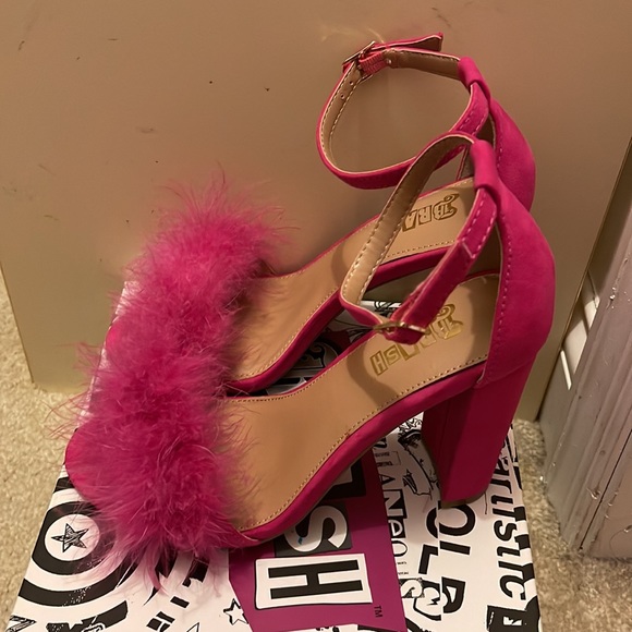 Fuchsia Open toe heels - Picture 3 of 4